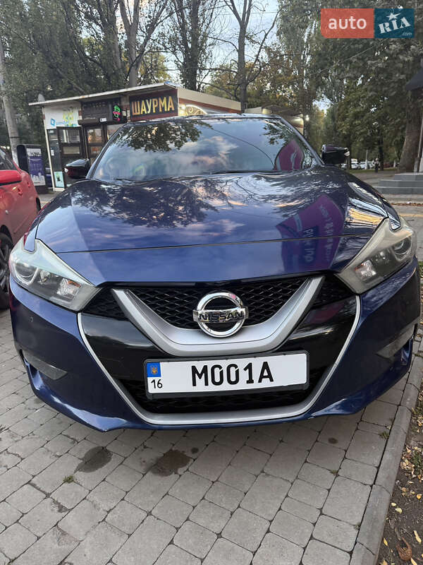 Седан Nissan Maxima 2015 в 