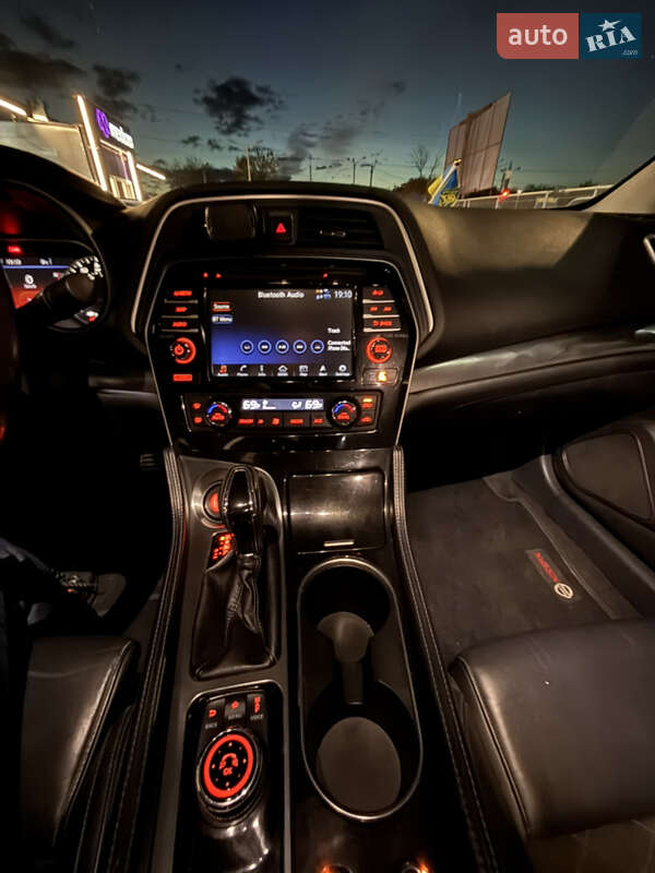 Седан Nissan Maxima 2015 в Одессе
