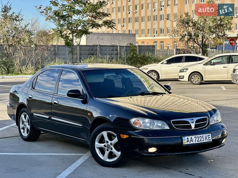 Седан Nissan Maxima 2000 в Одессе