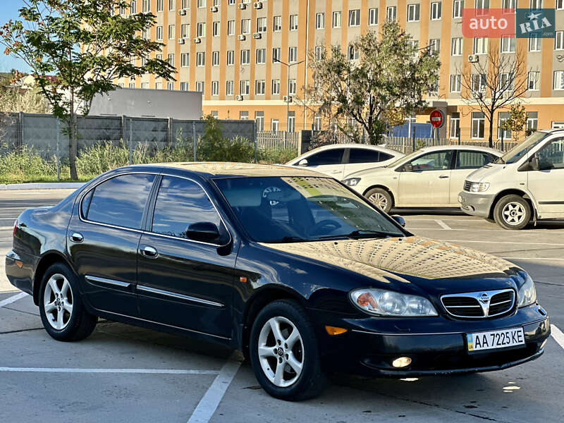 Седан Nissan Maxima 2000 в Одессе