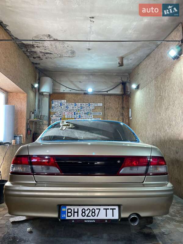 Седан Nissan Maxima 1997 в Одесі