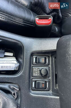 Седан Nissan Maxima 1997 в  фото 25 Седан Nissan Maxima 1997 в