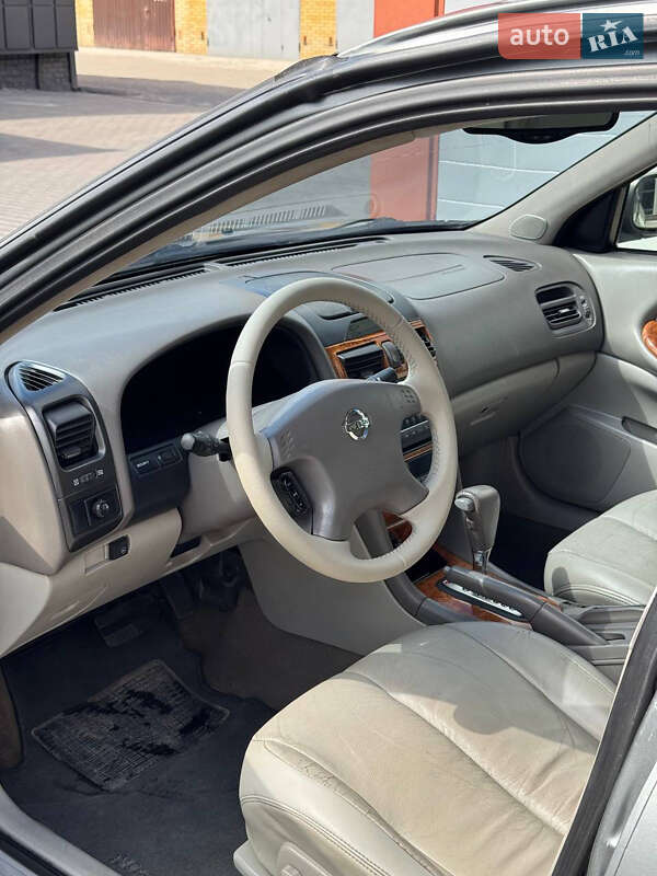 Седан Nissan Maxima 2004 в Сумах