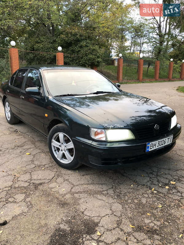 Седан Nissan Maxima 1995 в 
