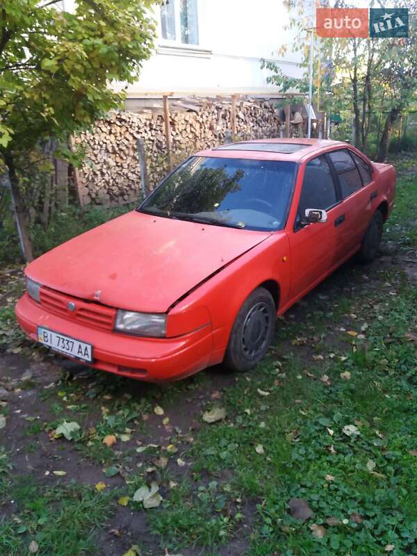 Седан Nissan Maxima 1991 в Деражне