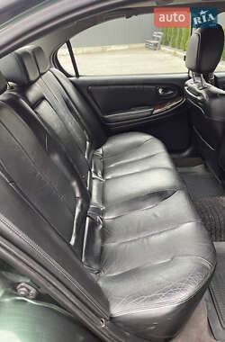 Седан Nissan Maxima 2002 в 