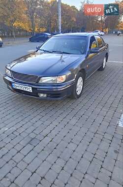 Седан Nissan Maxima 1999 в Одесі