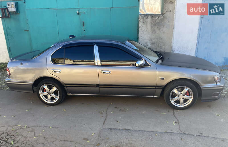 Седан Nissan Maxima 1996 в Одесі