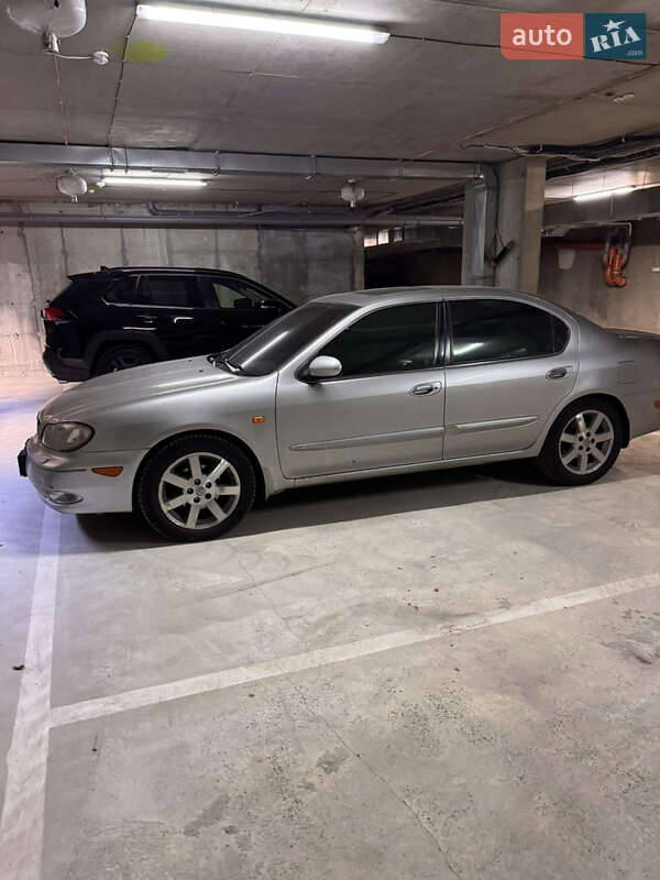 Седан Nissan Maxima 2003 в Львове