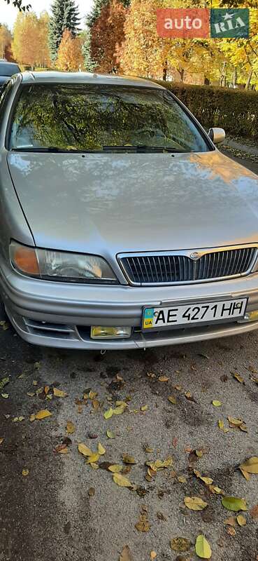 Седан Nissan Maxima 1998 в Каменском