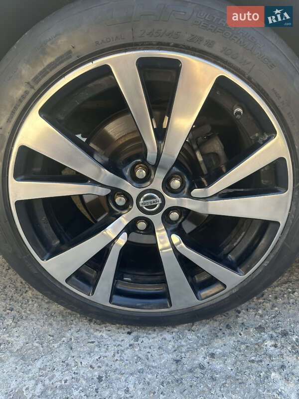 Седан Nissan Maxima 2017 в Киеве