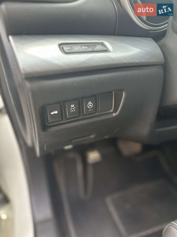 Седан Nissan Maxima 2017 в Киеве