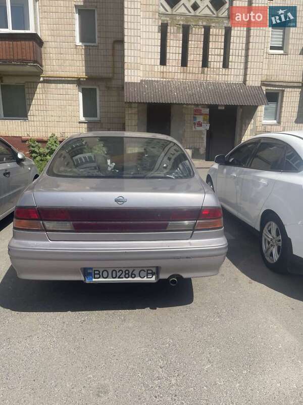 Седан Nissan Maxima 1995 в Тернополе