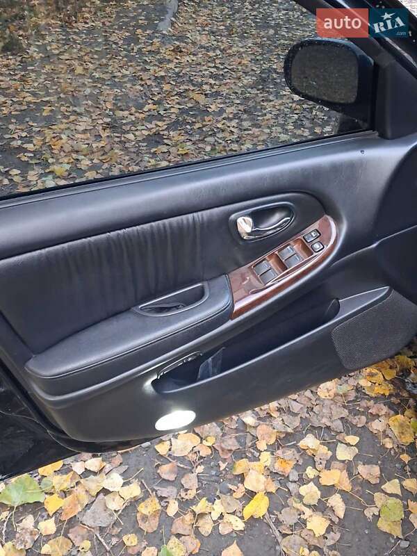 Седан Nissan Maxima 2001 в Хмельницькому