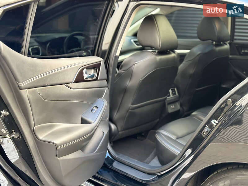 Седан Nissan Maxima 2019 в Киеве