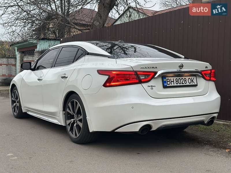 Седан Nissan Maxima 2017 в Киеве