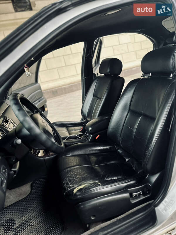 Седан Nissan Maxima 1998 в Одессе