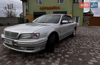 Седан Nissan Maxima 2000 в Шепетовке