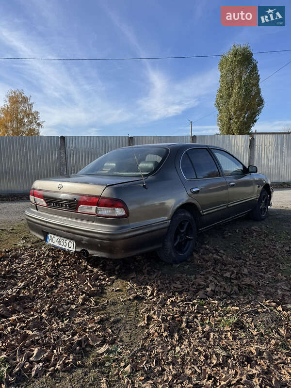 Седан Nissan Maxima 1998 в Каменец-Подольском