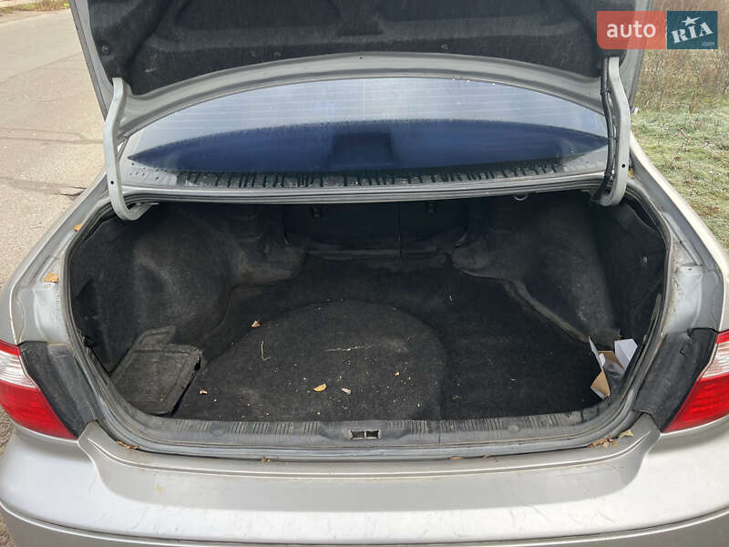 Седан Nissan Maxima 2002 в Києві