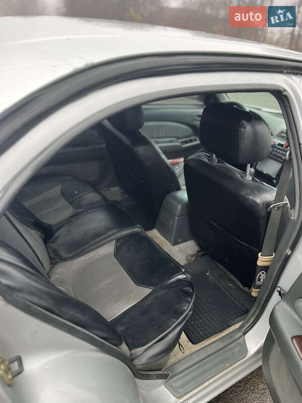 Седан Nissan Maxima 1997 в Литине