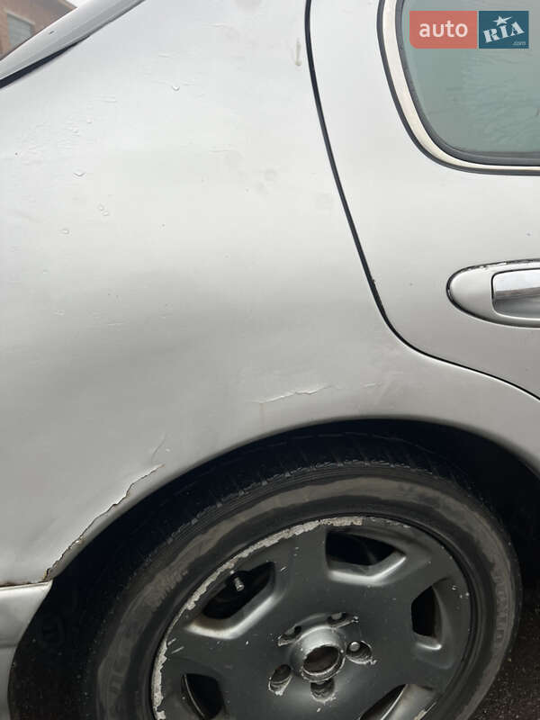 Седан Nissan Maxima 1997 в Литине