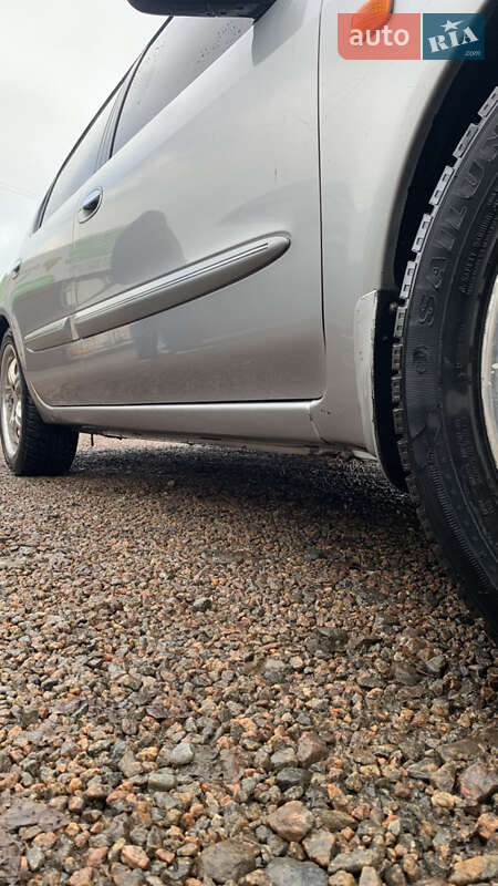 Седан Nissan Maxima 2004 в Первомайске