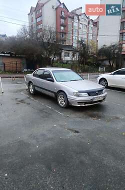 Седан Nissan Maxima 1995 в Тернополе