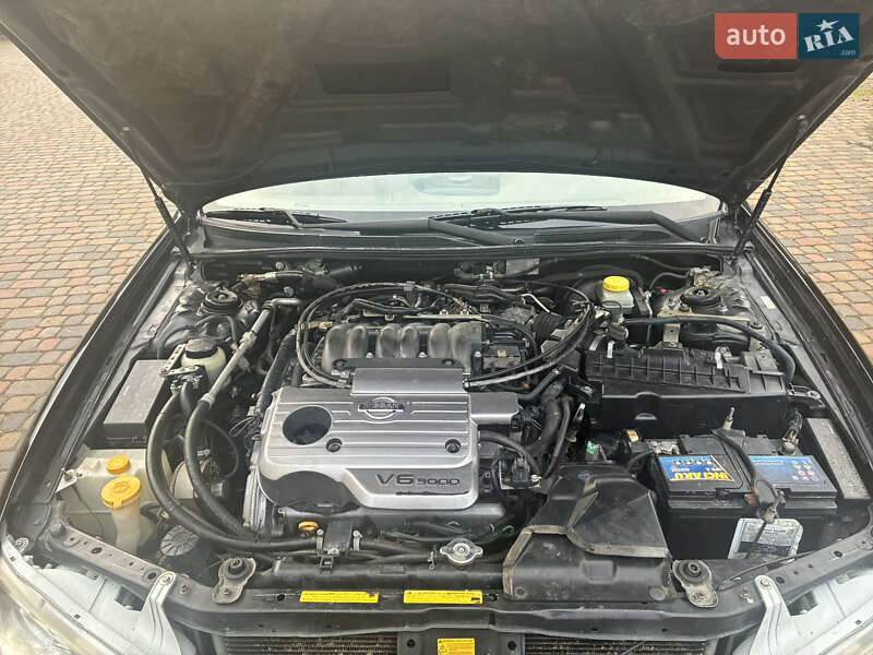 Седан Nissan Maxima 2003 в Рівному