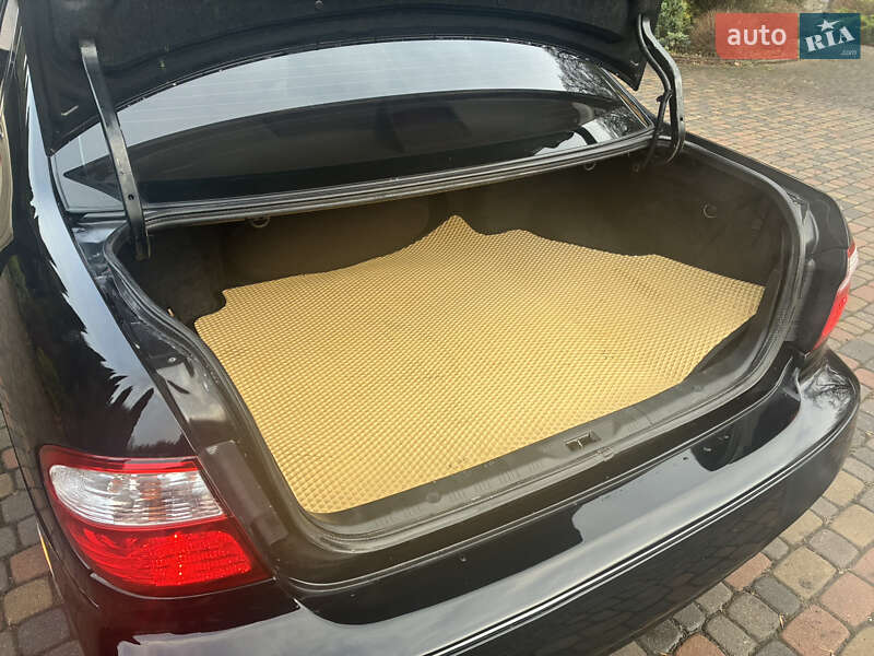 Седан Nissan Maxima 2003 в Рівному