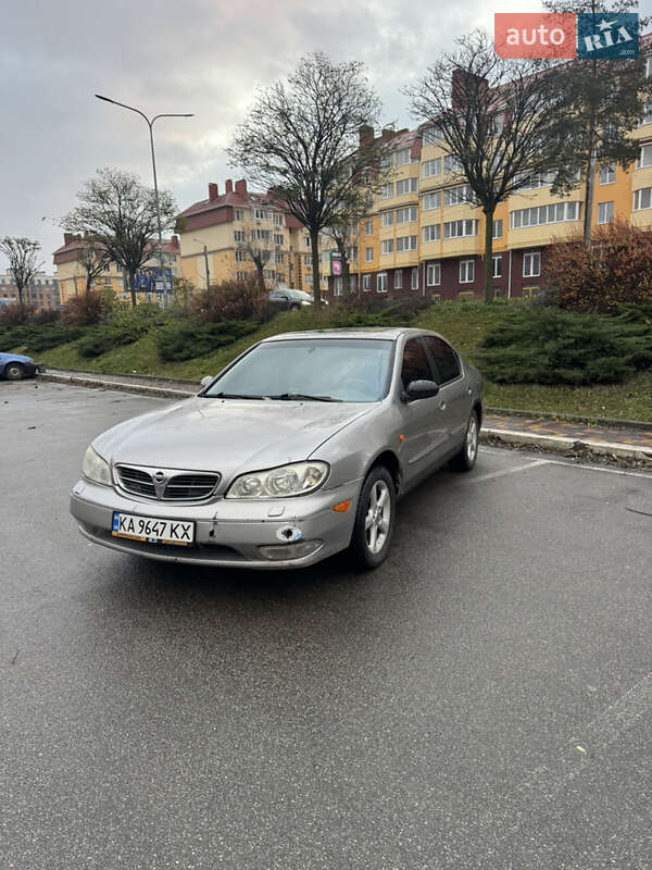 Седан Nissan Maxima 2002 в Киеве
