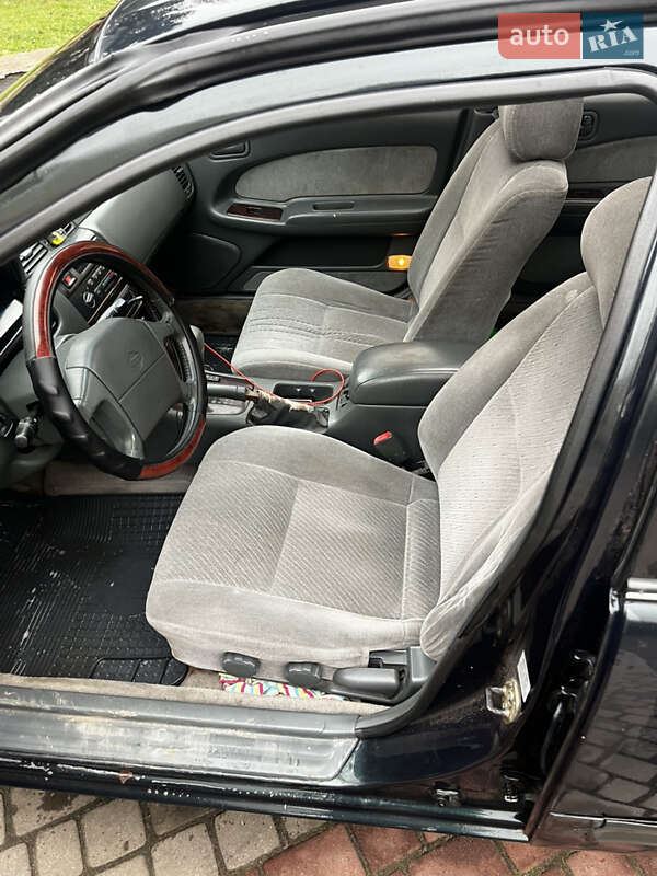 Седан Nissan Maxima 1995 в Луцке фото 9 Седан Nissan Maxima 1995 в Луцке