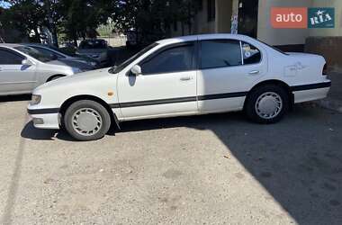 Седан Nissan Maxima 1995 в Запорожье