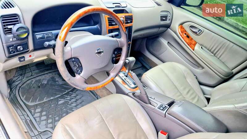 Седан Nissan Maxima 2004 в Одессе