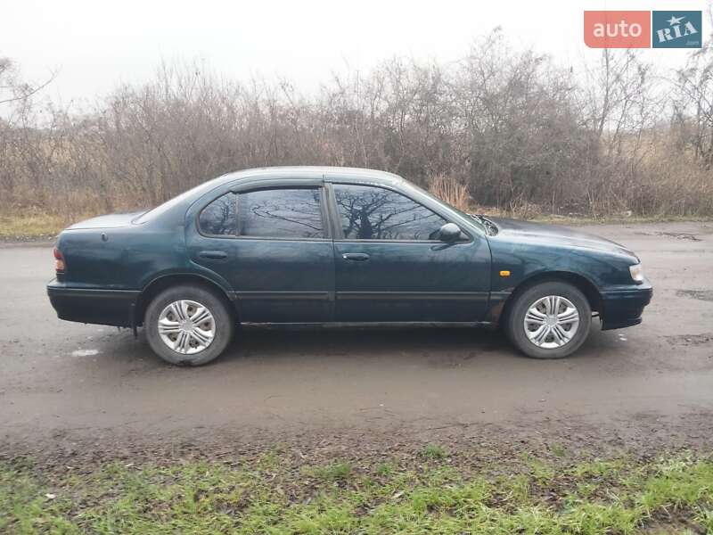 Седан Nissan Maxima 1995 в Кременчуці