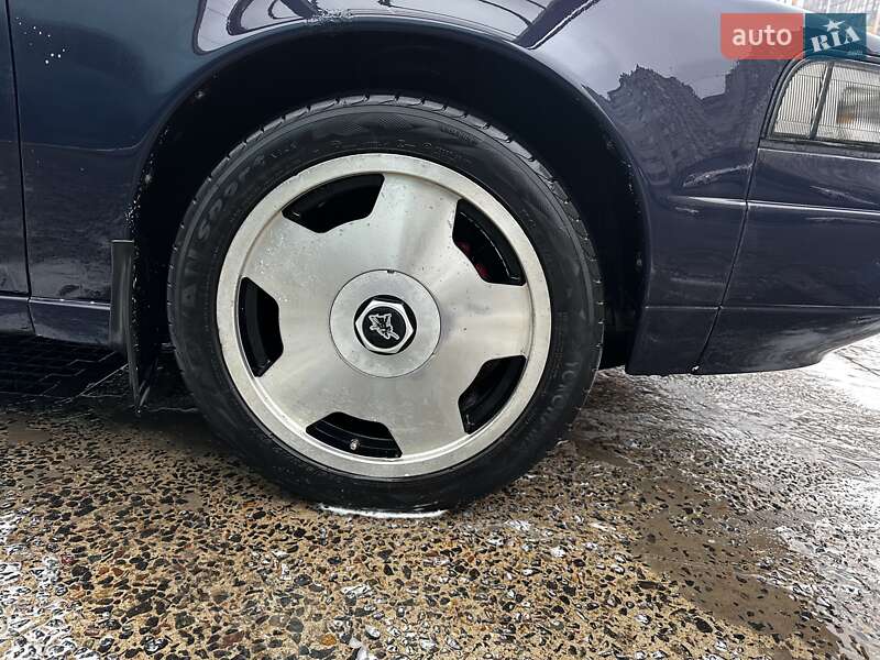 Седан Nissan Maxima 1993 в Одесі