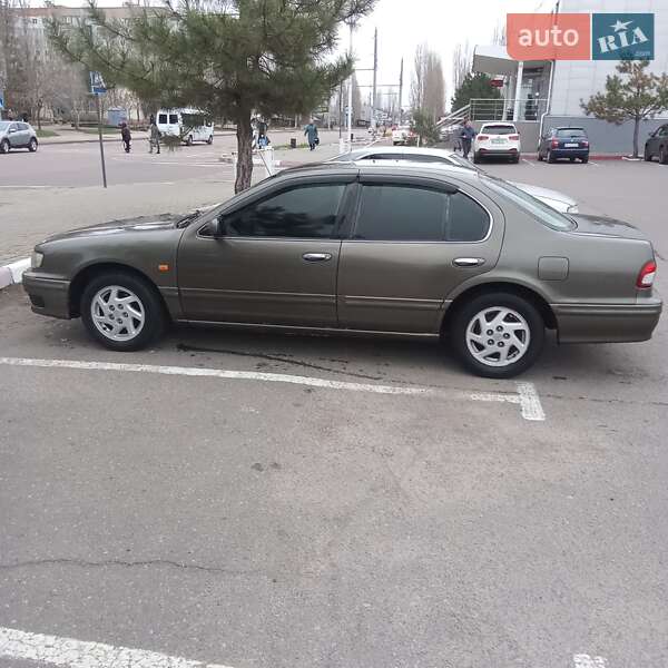 Седан Nissan Maxima 1998 в Николаеве