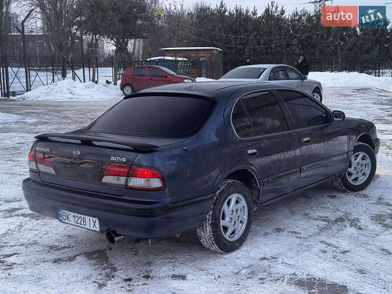 Седан Nissan Maxima 1999 в Луцьку