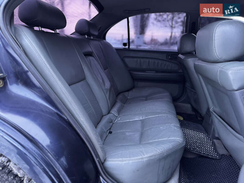 Седан Nissan Maxima 1999 в Луцьку