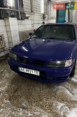 Седан Nissan Maxima 1998 в Дніпрі