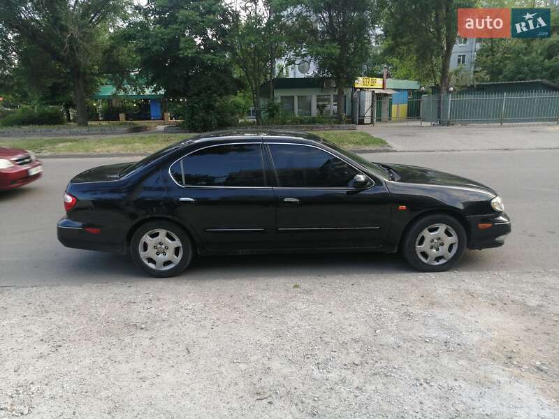 Седан Nissan Maxima 2001 в Запоріжжі