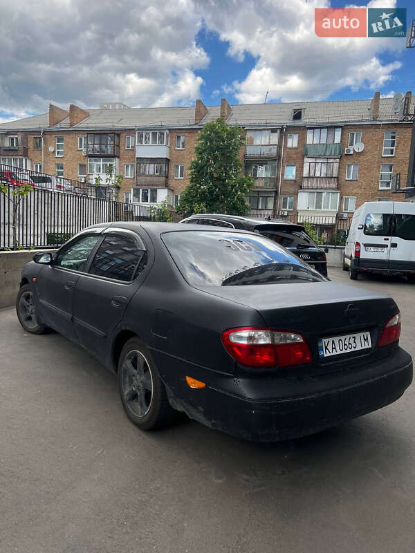 Седан Nissan Maxima 2002 в Києві