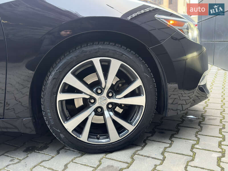 Седан Nissan Maxima 2016 в Одесі