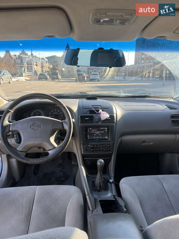 Седан Nissan Maxima 2003 в Киеве