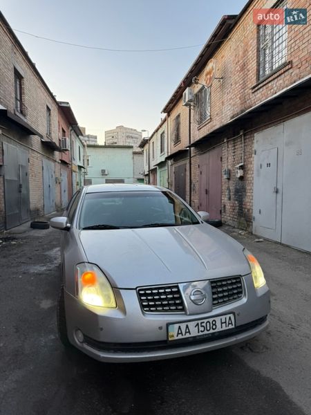 Седан Nissan Maxima 2003 в Киеве