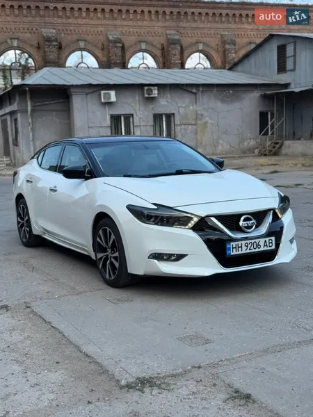 Nissan Maxima