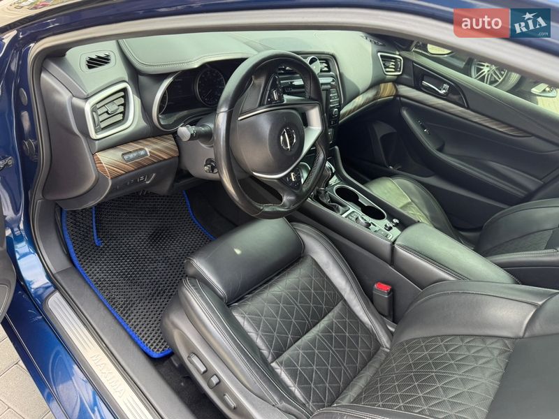 Седан Nissan Maxima 2016 в Каменец-Подольском