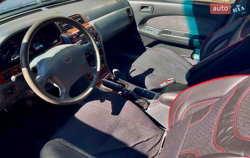 Седан Nissan Maxima 1997 в Одессе