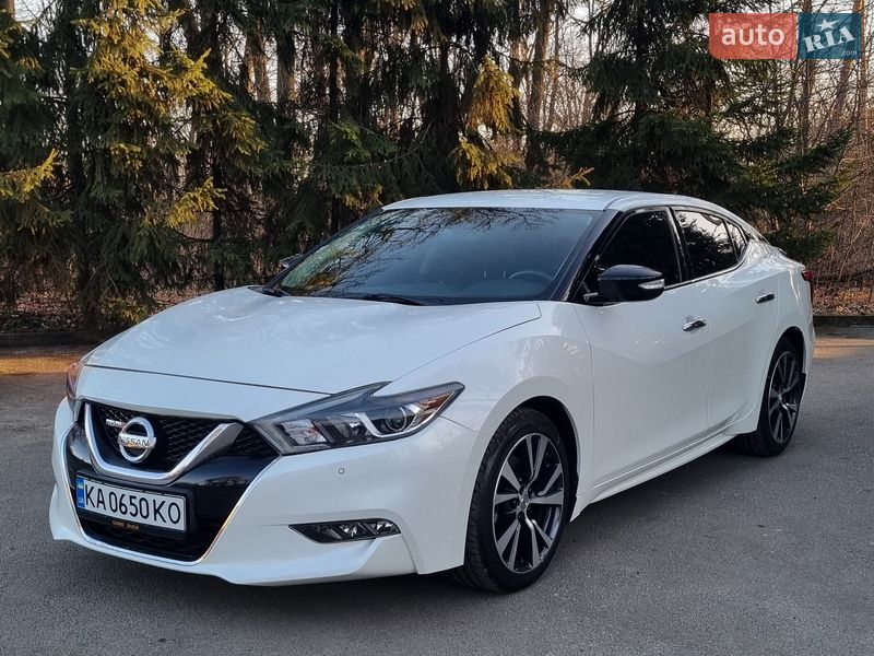 Седан Nissan Maxima 2016 в Киеве