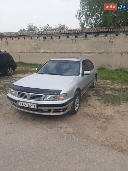 Седан Nissan Maxima 1997 в Харькове